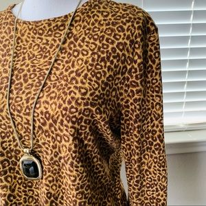 Jones NY Animal Print Long Sleeved Tshirt SzXL